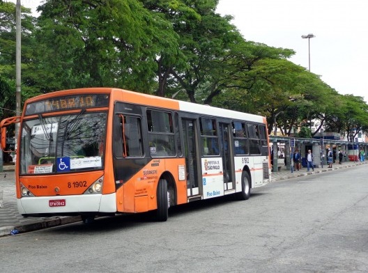 Núcleo de Arquitetura, Terminal de ônibus Lapa, São Paulo, 2003