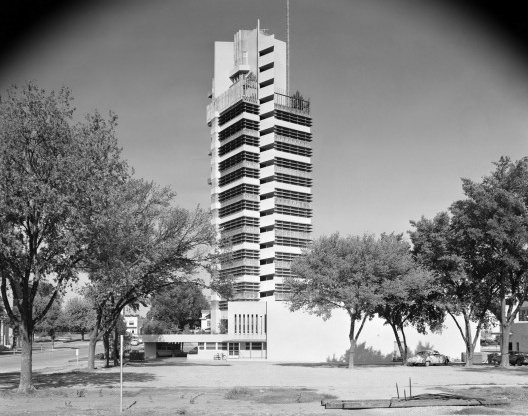 Torre Price, Bartlesville, 1956. Frank Lloyd Wright