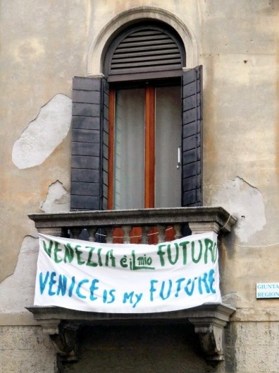 Faixa em janela, “Veneza é o meu futuro”, Veneza