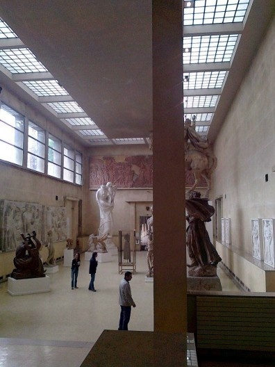 Sala de Gessos, vestido branco, 1945