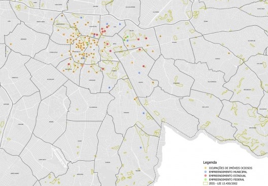 Empreendimentos de habitação social distribuídos conforme o distrito (1990 a 2012), e limites das ZEIS