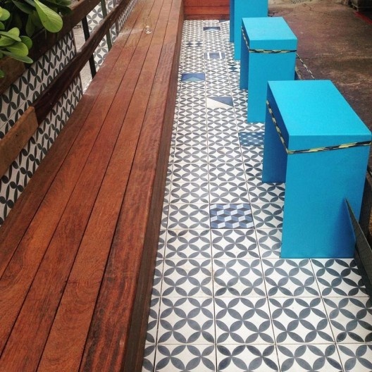 Parklet localizado na Rua Vitorino Moraes, São Paulo