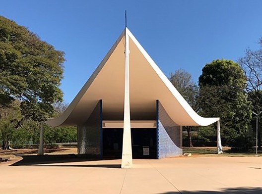 (A)tectônica de Oscar Niemeyer
