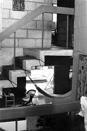 Res. Marietta Vampré, SP,1961 – estar e escada de acesso aos quartos