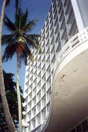 Edifício "Sobre as Ondas", um ícone da arquitetura moderna no litoral brasileiro