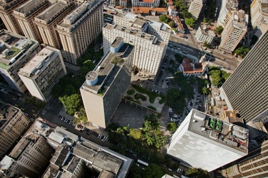 Ministério da Educação e Saúde Pública, Rio de Janeiro, 1936-1945. Arquitetos Lúcio Costa, Oscar Niemeyer, Affonso Eduardo Reidy, Jorge Moreira, Carlos Leão e Ernani Vasconcellos
