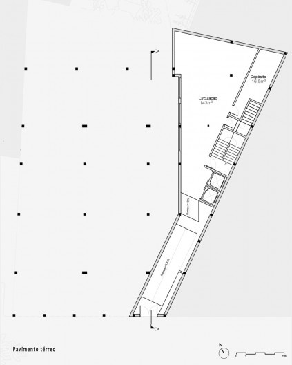 Pavimento térreo, acesso