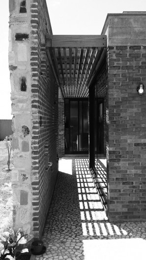 Casa Los Muros, Xangri-lá RS Brasil, 2015. Arquitetos Cristiano Kunze e Nathalia Cantergiani / Cantergiani + Kunze Arquitetos