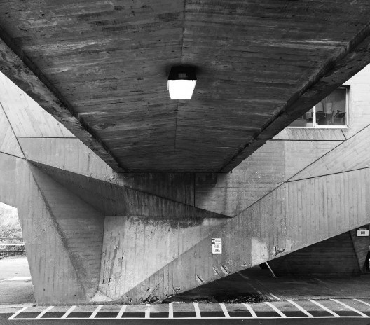 Bergisch Hall do Bronx Community College, Nova York, 1956–1961. Arquiteto Marcel Breuer