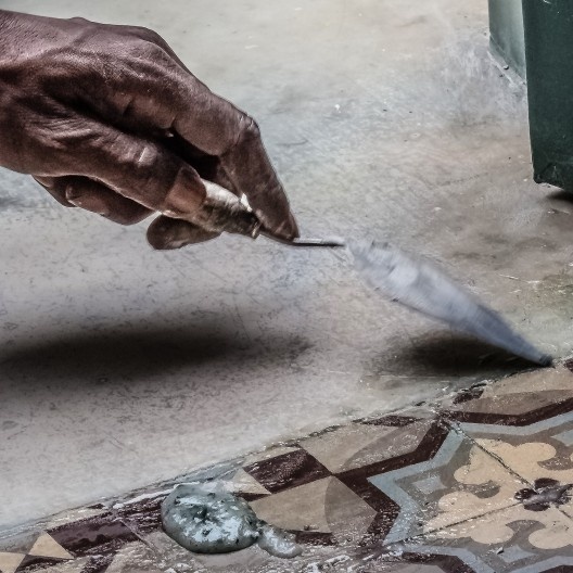 Exposição “As mãos que restauram o tempo: um olhar fotográfico”, módulo Trabalho, curadoria de Luiz Antonio Lopes de Souza