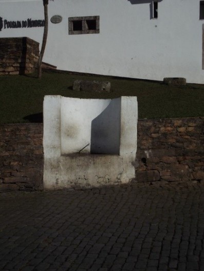 Vista frontal do chafariz