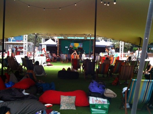 Aotea Square durante um dos concertos musicais realizados no verão, ao meio-dia, 2016