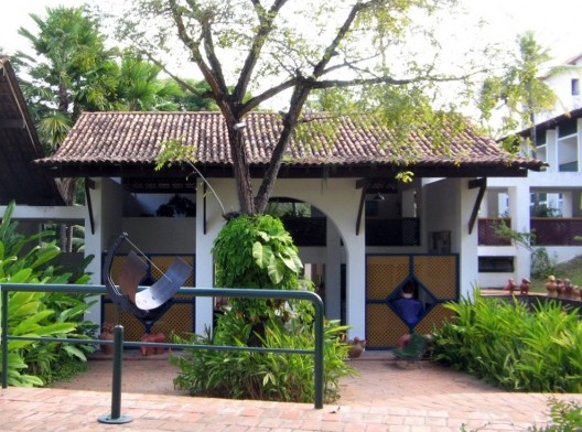 Vista posterior do bloco da recepção, no Hotel 7 Colinas, Olinda, Pernambuco