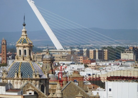 Ponte Alamillo, vista da Torre La Giralda