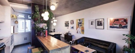 Edifício Península, sala do apartamento frontal, Porto Alegre, Brasil, 2013. Arquitetos Cristiano Kunze e Nathalia Cantergiani