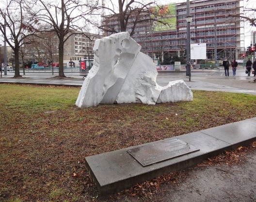 Monumento ao Desertor Desconhecido