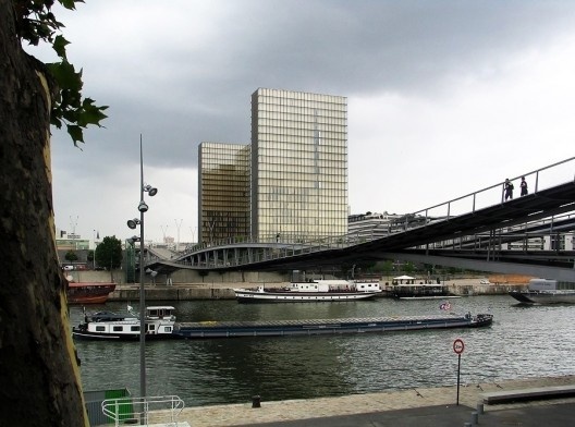 Passarelas para pedestres e bicicletas sobre o Sena, Paris