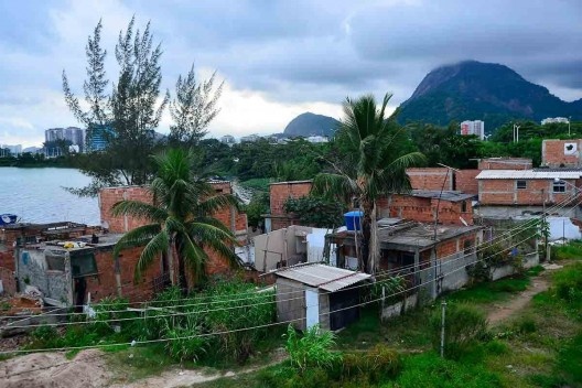 Olimpíadas Rio 2016, moradores da Vila Autódromo reclamam de obras