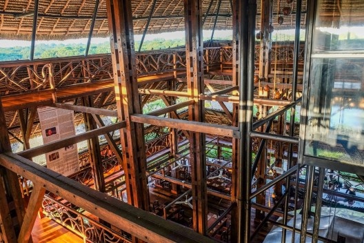 Torre de Napo Wildlife Center, Comunidade Kichwa Añangu, Parque Yasuní, Província de Orellana, Equador, 2015. Arquitetos Paula Izurieta e Gabriel Moyer-Pérez / Caá Porá