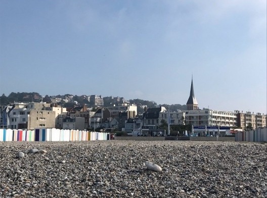 Vista da praia em relação à cidade, Le Havre, França
