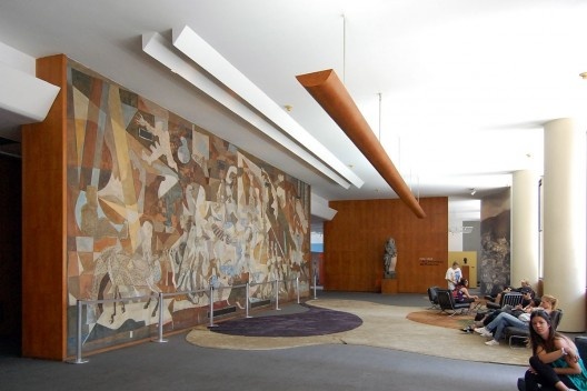 Ministério da Educação e Saúde, Rio de Janeiro RJ. Saguão com mural de Cândido Portinari, situação atual