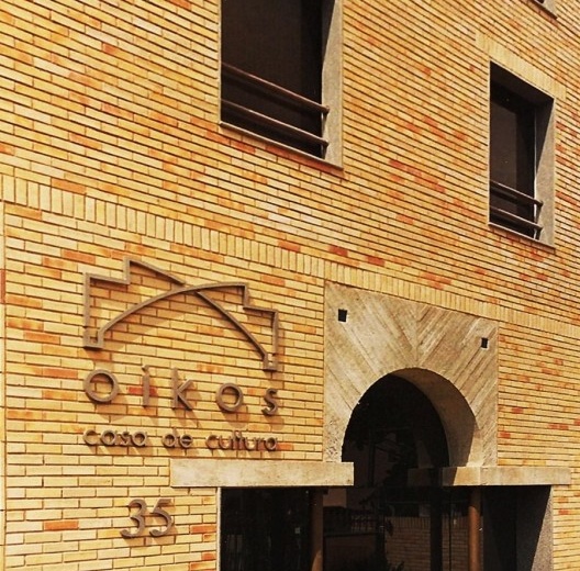 Oikos Casa de Cultura, plantas pavimento térreo e mezanino, Salvador BA, 1994