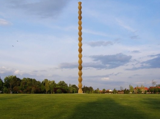 Endless column, 1934. Constantin Brancusi