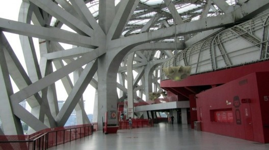 Estrutura e sistemas complementares no interior do Ninho de Pássaro