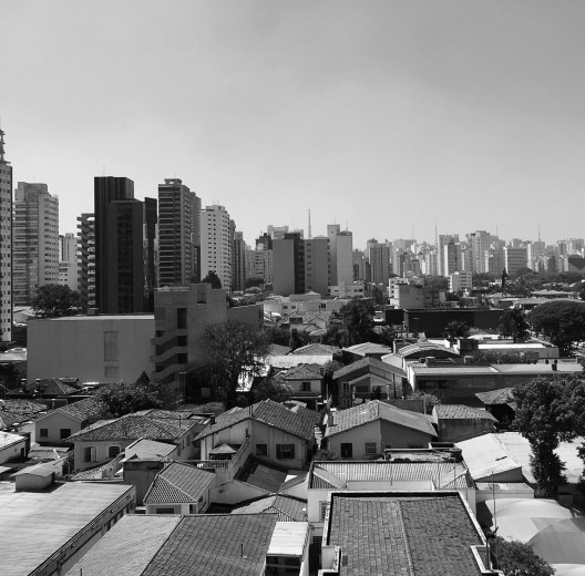 As áreas de ZEU demarcadas ao longo da avenida Rebouças e da linha 4 do metrô