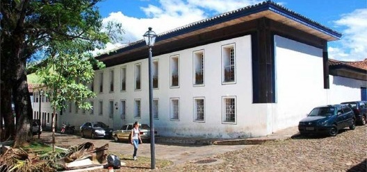 Casa do Bispo, Mariana. Arquitetos Éolo Maia, Jô Vasconcellos e Sylvio de Podestá