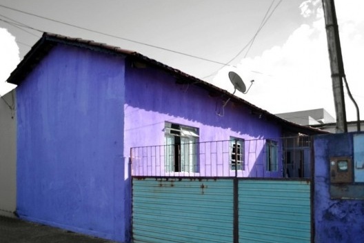 O gosto pelas cores fortes, arquitetura popular de Goiânia