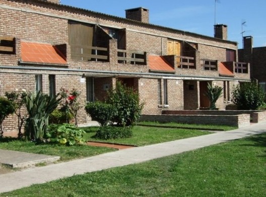 Covimt 12, modelo de moradia cooperativa, Montevidéu