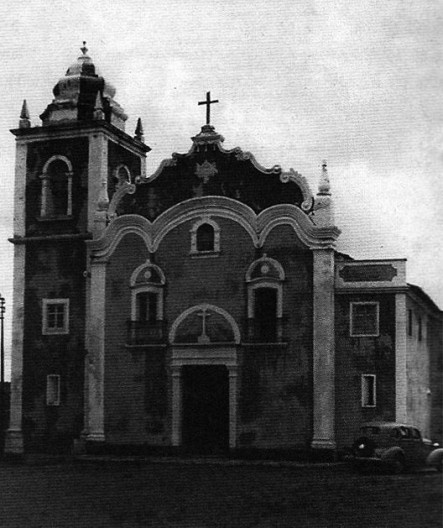 Igreja de Igarassu, antes da intervenção corretiva do IPHAN
