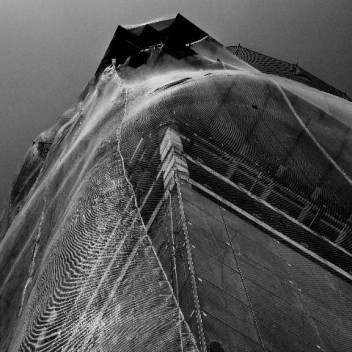 Véus. Exposição de fotografias de Thales Leite