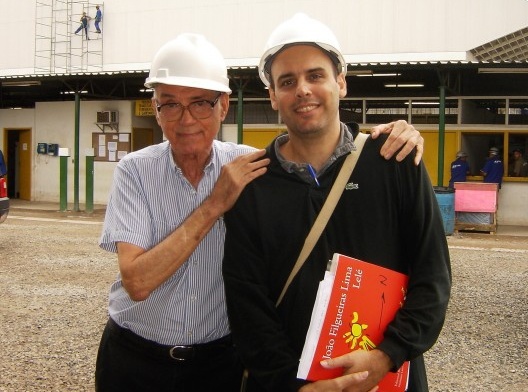 Lelé e Otavio Leonídio no canteiro de obras do hospital da Rede Sarah, 2007