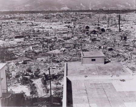 Efeitos da bomba atômica sobre a cidade de Hiroshima