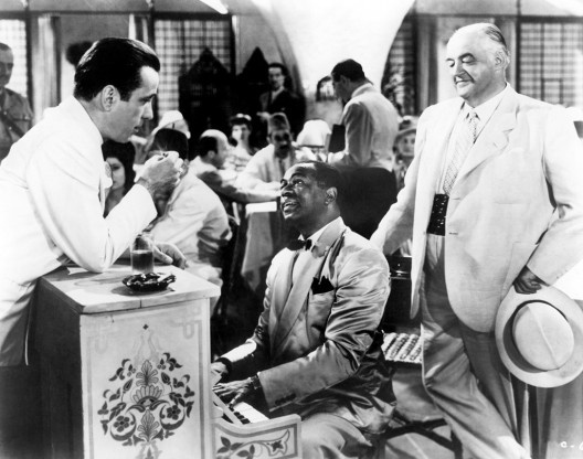 Fotograma do filme Casablanca, com Humphrey Bogart, Ingrid Bergman e Paul Henreid