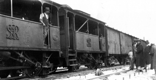 Locobreques aguardando autorização de partida, s/d