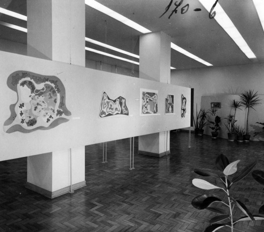 Primeira retrospectiva de Burle Marx realizada no Museu de Arte de São Paulo, em 1952