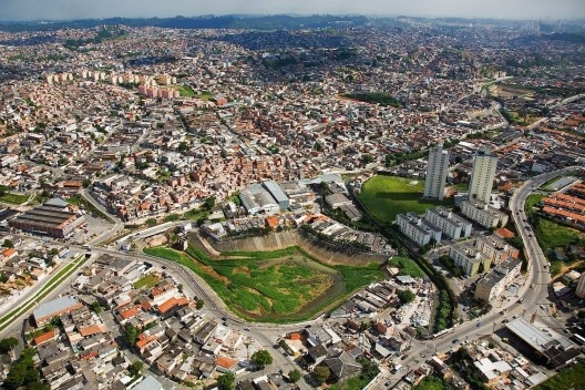 Expansão urbana e piscinão, São Paulo