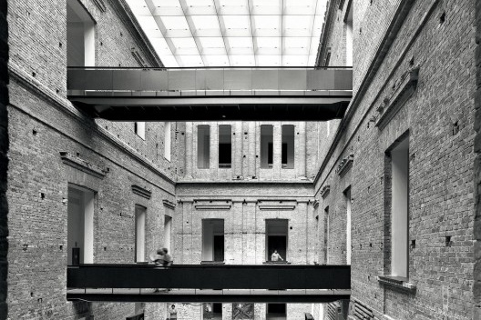Reforma da Pinacoteca do Estado de São Paulo, 1998. Arquitetos Paulo Mendes da Rocha, Eduardo Colonelli e Weliton Ricoy Torres