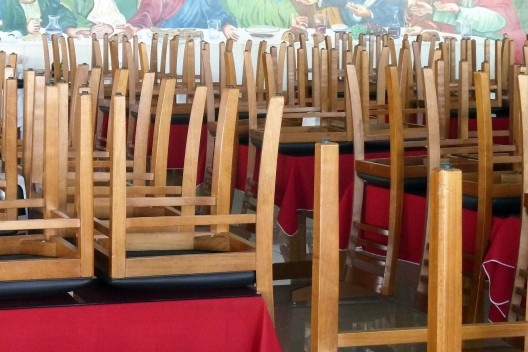 Versão popular da Santa Ceia de Leonardo da Vinci em restaurante de beira e estrada na Rodovia Fernão Dias