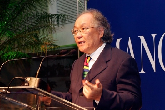 Ricardo Ohtake em palestra