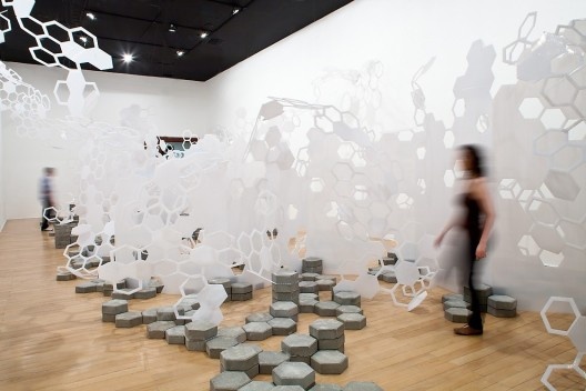 Instalação “Bastidor”, de Ana Holck, na SP-Arte 2011