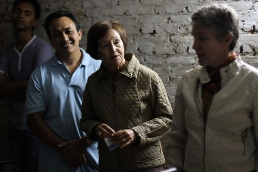 Visita ao Cortiço da Rua Sólon, no bairro do Bom Retiro, São Paulo, conduzida pela professora Ruth do Amaral Sampaio da FAU USP, 2013
