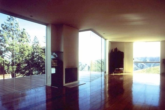 Residência Afonso Borges, Condomínio Retiro das Pedras, Brumadinho MG, 1999. Arquiteto Gustavo Penna