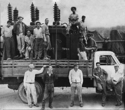Usina Termoelétrica de Juquiá, transporte das peças para a montagem da usina, Juquiá SP