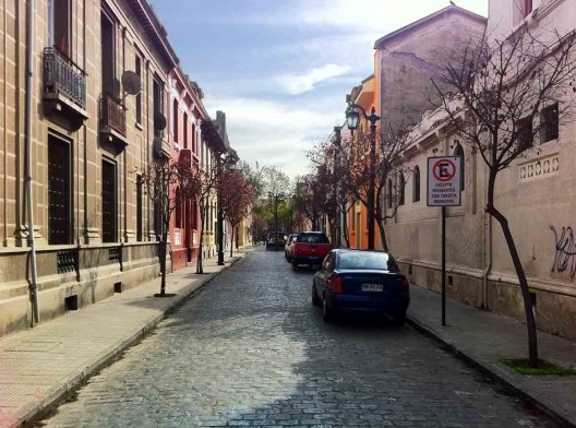 Habitação coletiva com unidades geminadas, bairro Yungay, Santiago do Chile