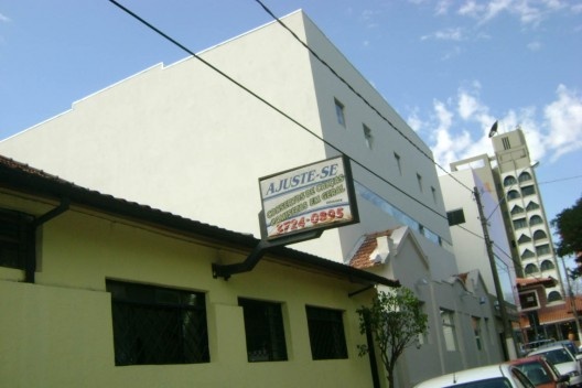 Ruído na fachada externa gerado pela elevação da cumeeira