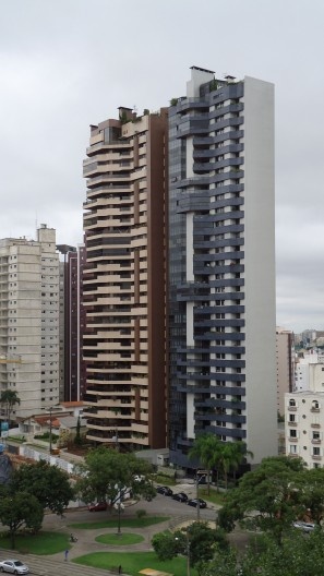 Edifício residencial no Setor Estrutural, Curitiba